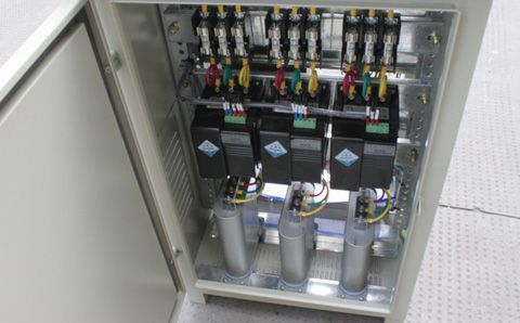 為什么大多數(shù)電力電容器的額定電壓會(huì)選擇450V或480V？